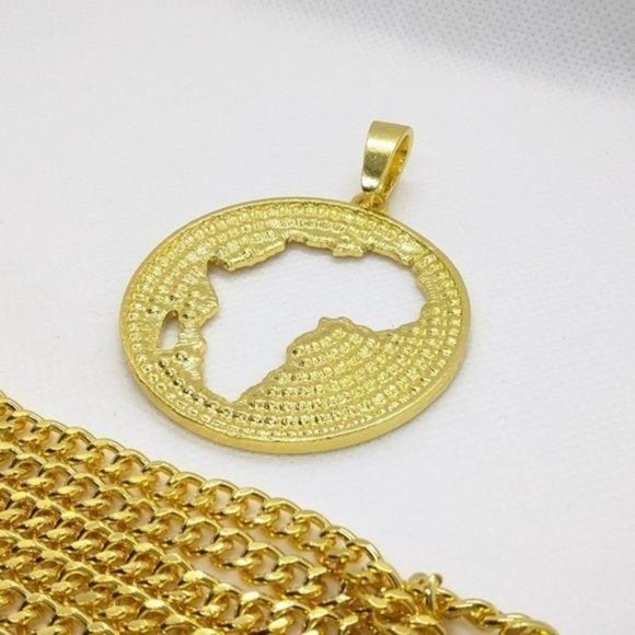 Men's Gold Plated Map Of Africa Cut Out - Picture 6 of 6